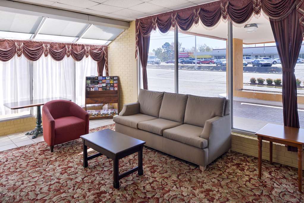 Quality Inn Starkville Eksteriør billede